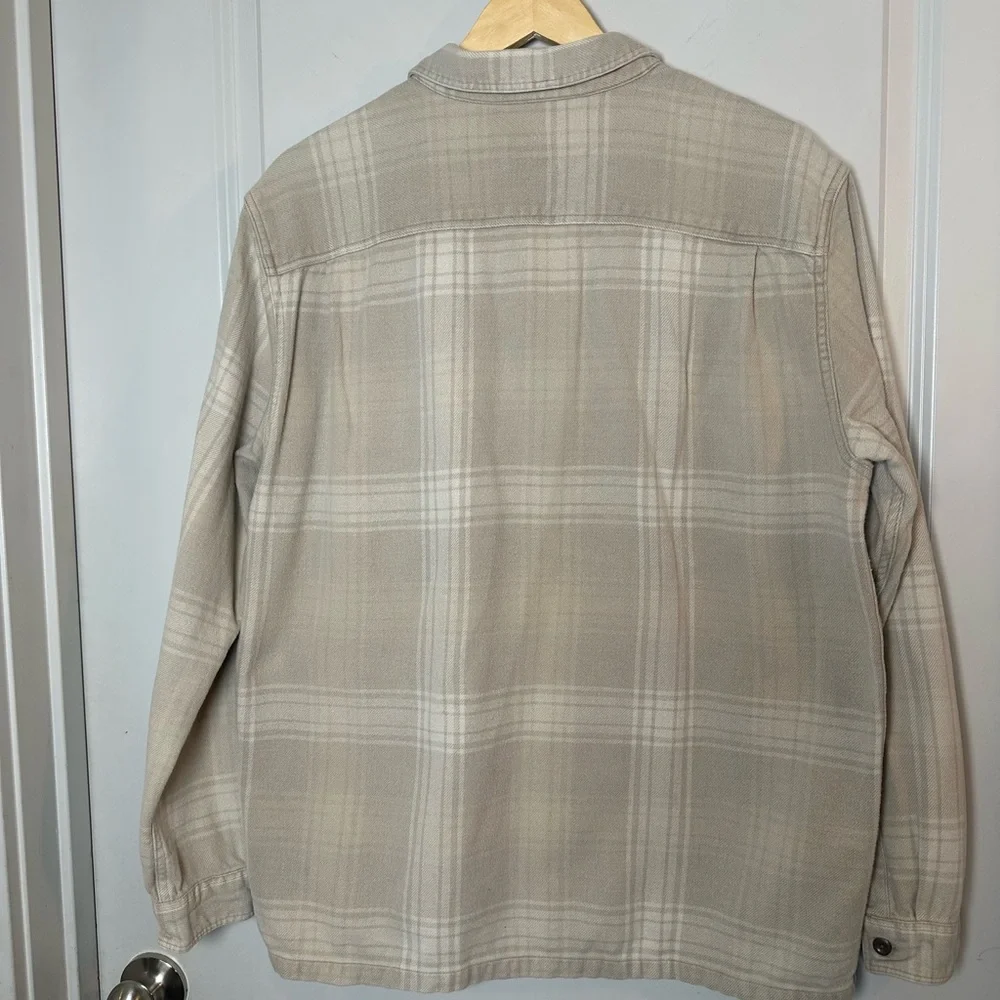 Patagonia Long Sleeved Fjord Tan Neutral Button Up Organic Cotton Shirt, Large
